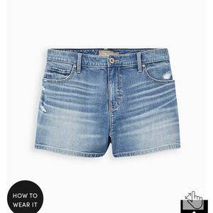 Torrid HIGH RISE A-LINE SHORTIE SHORT - VINTAGE STRETCH MEDIUM WASH size 14
